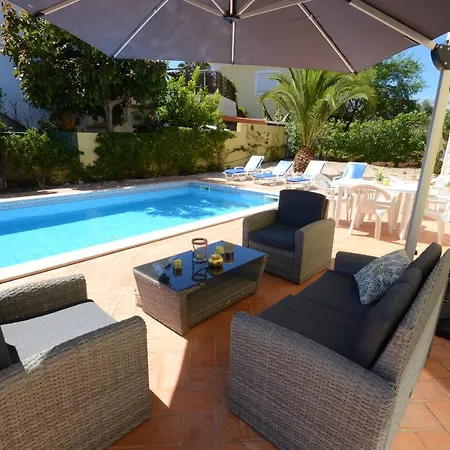 Casa Da Torre Espetacular V4 Com Piscina * Portimão