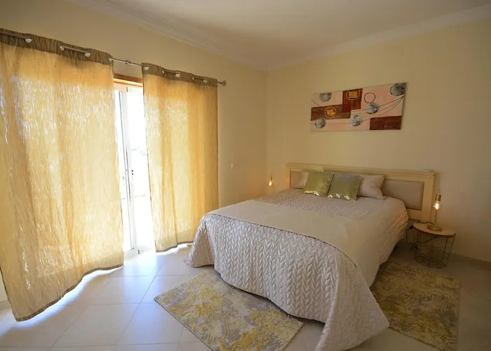 Casa Da Torre Espetacular V4 Com Piscina Вилла Портиман