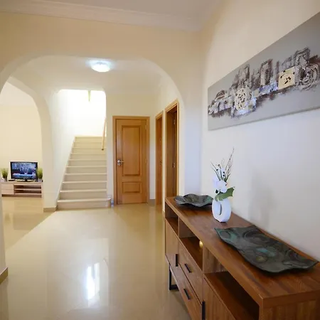 Casa Da Torre Espetacular V4 Com Piscina